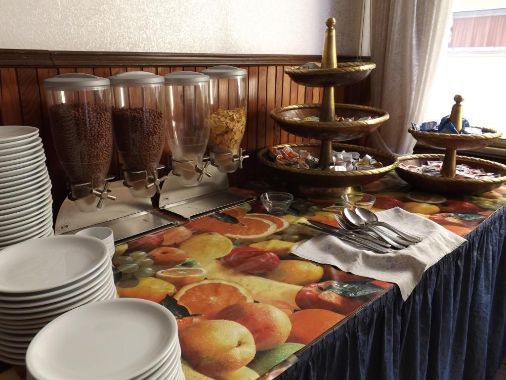 Hotel Victory Чезенатико Экстерьер фото
